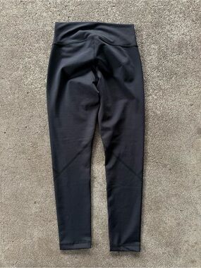 Style Reform Black Streamline 7/8 Leggings
